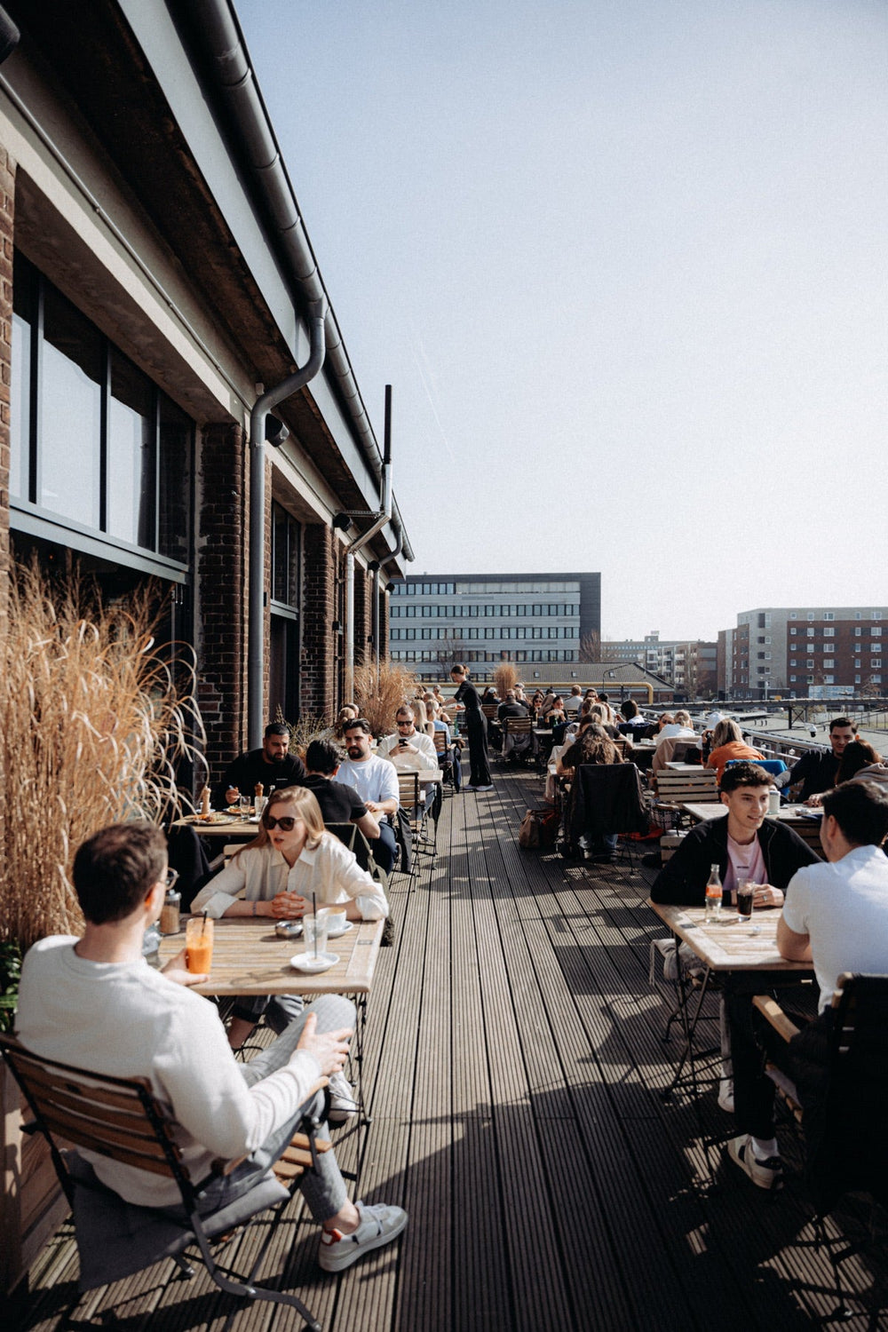 Terrasse der Dritan Alsela Roastery